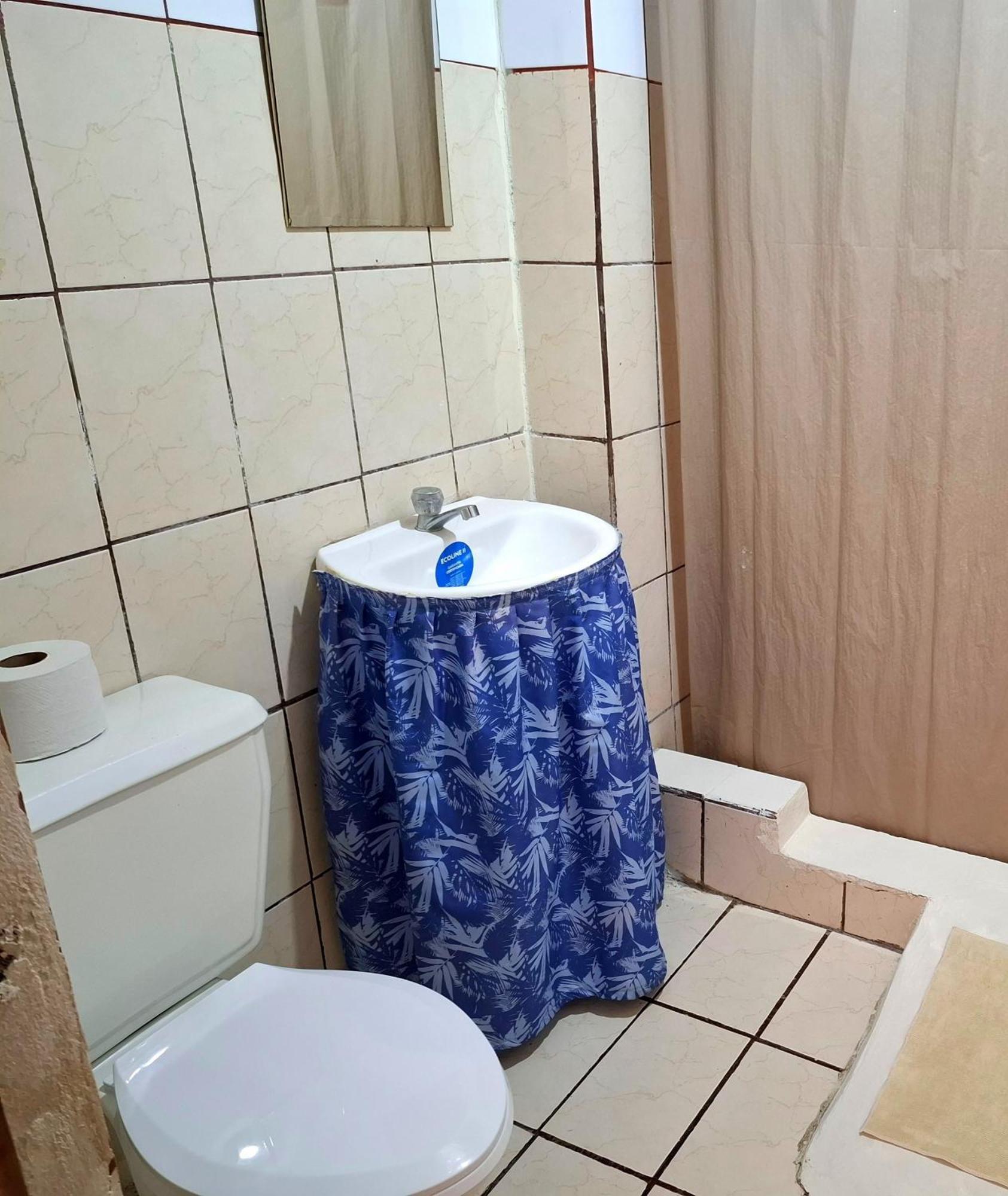 Hostel Del Pacifico ปุนตาเรนาส ภายนอก รูปภาพ